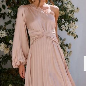 Elegant One-Shoulder Long-sleeve Champagne Dress